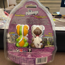 Load image into Gallery viewer, Mattel 2008 Radica Funkeys Dream State Single Pack (4 Funkeys)