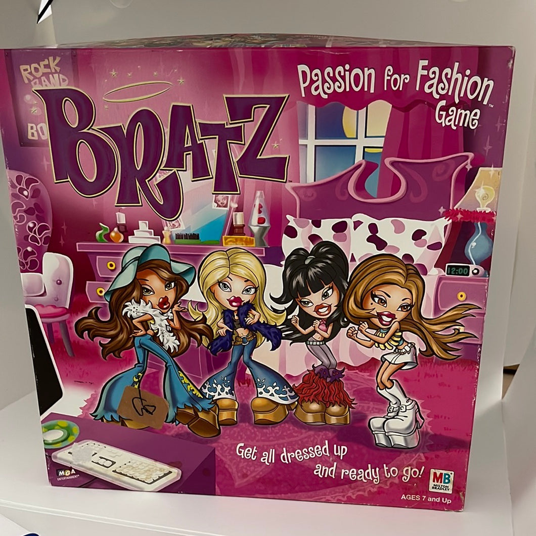 Milton Bradley 2002 Bratz Passion For Fashion Game (Pre-Owned)