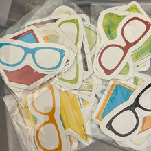 Load image into Gallery viewer, Carson-Dellosa Gear Mini Colorful Cut-outs (6 pieces) Random