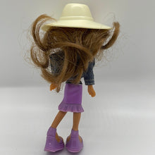 Load image into Gallery viewer, McDonald's 2002 Bratz Cutting Edge Cool "Yasmin" Toy #5 (pre-owned)