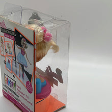 Load image into Gallery viewer, Mattel 2010 Barbie Fashionistas Cutie Swappin' Style Head Bust Swap Out