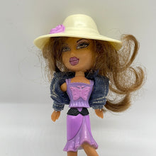 Load image into Gallery viewer, McDonald's 2002 Bratz Cutting Edge Cool "Yasmin" Toy #5 (pre-owned)