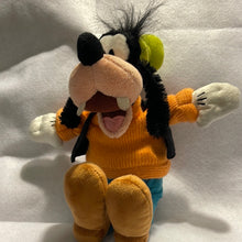 Load image into Gallery viewer, Disneyland Goofy Bean Bag Plush Stuffed Plush Doll 11.5" (Pre-owned)