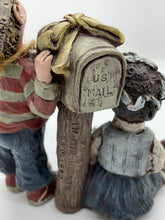 Load image into Gallery viewer, Sarah's Attic 1990 Forever in Our Hearts Figurine Limited Edition #3462/10000 (Pre-owned)
