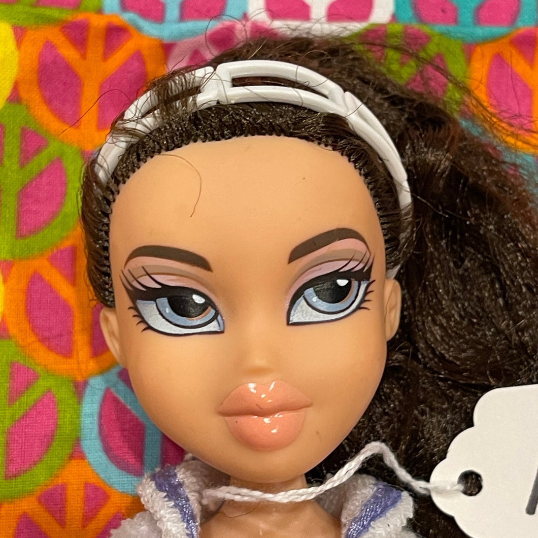 Bratz Spa Day Dana Doll Lot #20A Doll #16 light pink lips As Shown