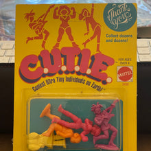 Load image into Gallery viewer, Vintage Mattel 1986 Mini Cuties C.U.T.I.E. The Worlds 2&quot; Smallest Dolls 4pvs

