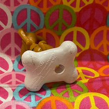 Load image into Gallery viewer, Rugrats 2&quot; Spike The Dog White Bone Paramount Pictures (Pre-Owned)
