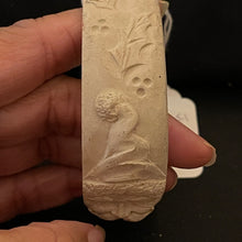 Load image into Gallery viewer, RARE Vintage 1990 Jim Shore Santa Unpainted Resin Bangle Bracelet Blank JS 90 Copyright #3
