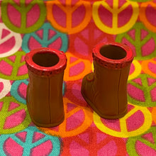 Load image into Gallery viewer, Bratz Kidz Footwear Brown Boots Pink Accents
