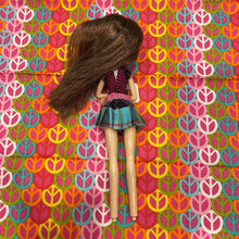 Load image into Gallery viewer, Bratz Sisterz Lilani Big Sister Doll Lot 3 #34 Arm Crossed As Shown
