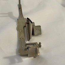 Load image into Gallery viewer, Singer Sewing Machine #81200 Binder Foot with Bias Tape Pins Attachment (Pre-owned)
