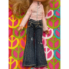 Load image into Gallery viewer, Bratz Kidz Cloe Doll Pink Top Jeans 7&quot;
