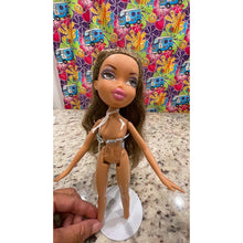 Load image into Gallery viewer, Bratz Yasmin Doll Lot #20A Doll A- #1 Purple Glitter Eyeshadow
