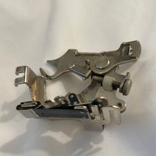 Load image into Gallery viewer, Singer Sewing Machine #161561 Ruffler Foot Attachment (Pre-owned)
