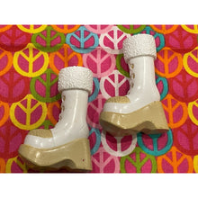 Load image into Gallery viewer, Bratz Footwear Jade Wintertime Wonderland White Boots
