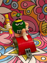 Load image into Gallery viewer, 2006 Mars M&amp;M&#39;s Collectible Mini Marching Band Train Holiday TopperGreen Majorette
