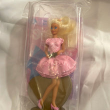 Load image into Gallery viewer, McDonald&#39;s 1994 Barbie &amp; Friends Locket Surprise Barbie Toy #5
