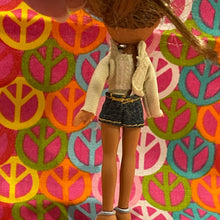 Load image into Gallery viewer, Lil&#39; Bratz Doll Yasmin Funk &quot;n Glow Collection
