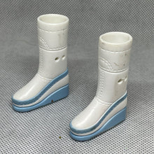 Load image into Gallery viewer, Bratz Footwear Pair Feet Shoes White &amp; Light Blue Snow Boots
