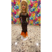 Load image into Gallery viewer, Mattel 2000 Barbie Fashion Doll #1 enchanted Halloween As Shown
