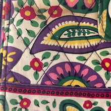 Load image into Gallery viewer, Vera Bradley Multicolor Floral Women&#39;s Bag Quilted Wallet
