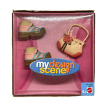 Load image into Gallery viewer, Mattel 2004 My Design Scene Boots &amp; Purse Accessory Pack H4067
