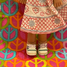 Load image into Gallery viewer, Bratz Kidz Yasmin Doll Skirt Top Shoes
