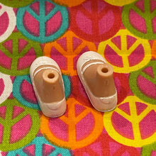 Load image into Gallery viewer, Bratz Footwear Girlz Kids White Dress Shoes
