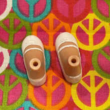 Load image into Gallery viewer, Bratz Footwear Girlz Kids White Dress Shoes
