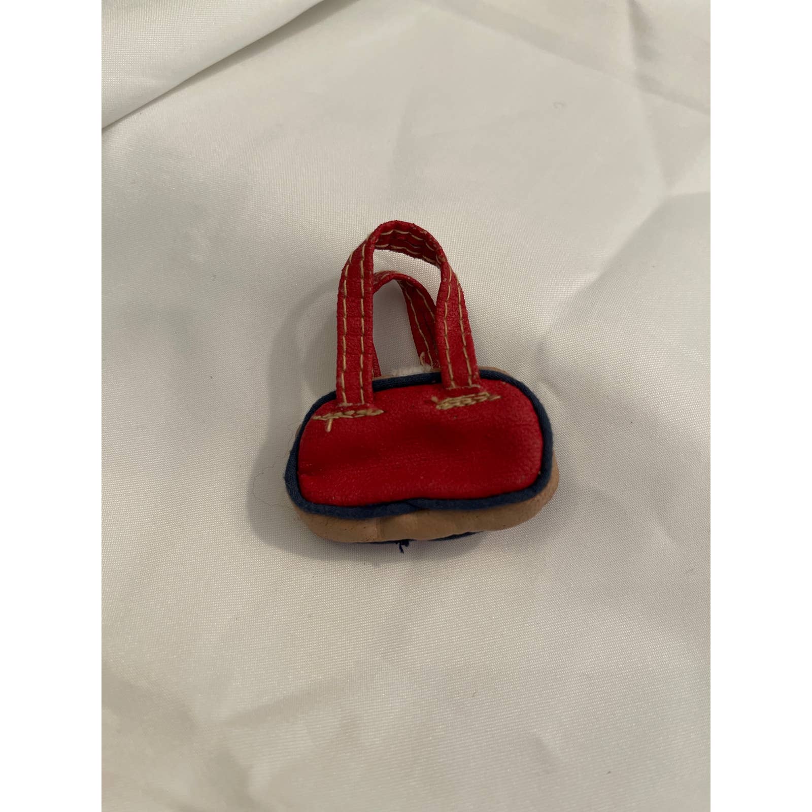 Bratz Doll Purse #29 Angel Tan Red Blue Handbag Tote (Pre-Owned) –  Groovy61crafts