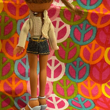 Load image into Gallery viewer, Lil&#39; Bratz Doll Yasmin Funk &quot;n Glow Collection
