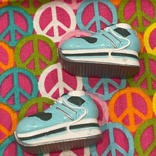 Load image into Gallery viewer, Bratz Footwear  Jade Strut it Tennis Shoes
