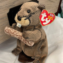 Load image into Gallery viewer, Ty Beanie Baby Lumberjack Beaver (Pre-owned)
