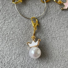 Load image into Gallery viewer, Boujee Bling Charm Collections - Crowns and Pearls Mobile Dust Plug
