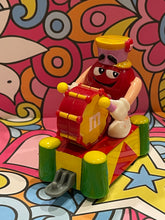 Load image into Gallery viewer, 2006 Mars M&amp;M&#39;s Collectible Marching Band Train Holiday Topper Red Drummer
