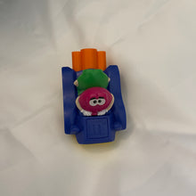 Load image into Gallery viewer, Burger King 1997 M&amp;M Scoop and Shoot Buggy
