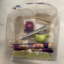 Load image into Gallery viewer, Mattel Polly Pocket Cutant Boatback Whale &amp; Jellysquish Figures Open Pack
