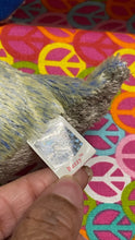 Load image into Gallery viewer, Ty Beanie Babies 2000 Birds Buzzy the Buzzard (Retired)
