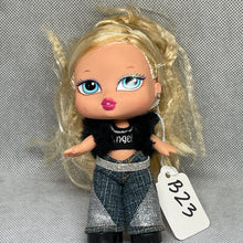 Load image into Gallery viewer, MGA Bratz Babyz Doll Cloe Angel Dressed Doll Glitter Eye Shadow Open Mouth 4.5&quot; (Pre-Owned) #B-23
