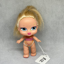 Load image into Gallery viewer, MGA Bratz Babyz Doll Cloe Open Mouth Pink Lips Clothes 4.5&quot; (Pre-Owned) #B-12
