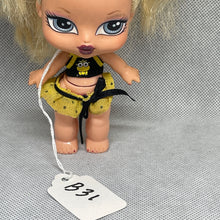 Load image into Gallery viewer, MGA Bratz Babyz Doll Cloe Blonde Blue Streaks Glitter Lipstick 4.5: (Pre-Owned) #B-31
