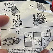Load image into Gallery viewer, McDonald's 2007 Shrek the Third Dragon Matchup Challenge Toy #4
