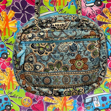 Load image into Gallery viewer, Vera Bradley Floral Patterned Women's Bag 14" x 12"
