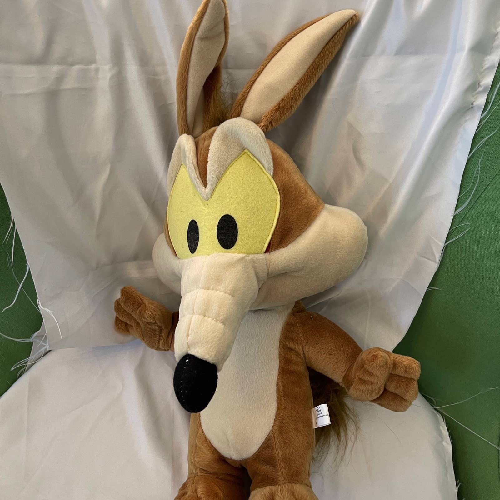 Nanco Road Runner Wile E. Coyote Plush 15 display picture 1