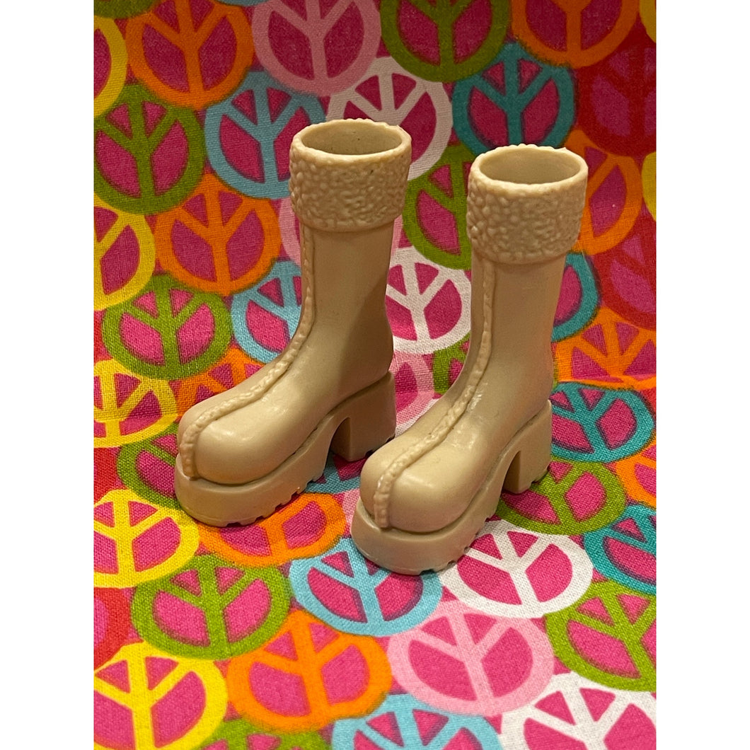 Bratz Footwear Cloe Wintertime Wonderland Beige Boots