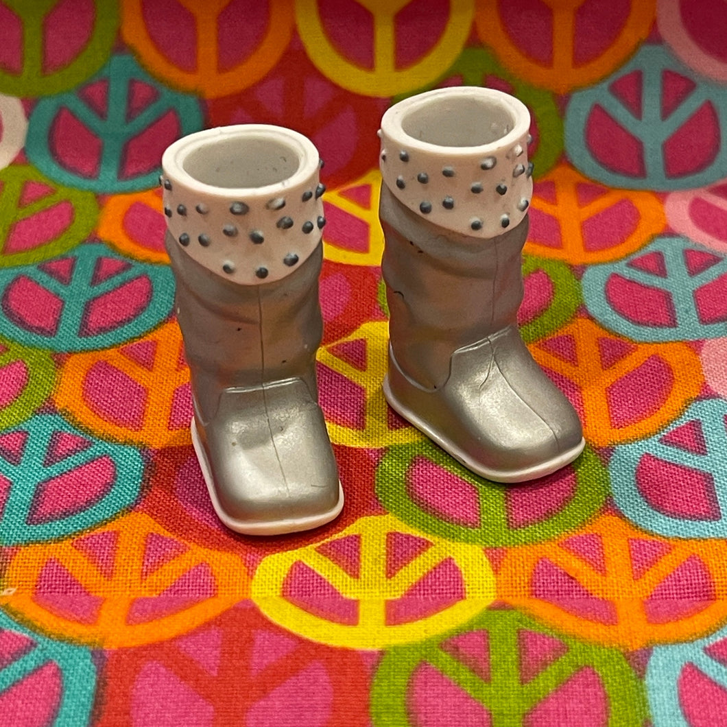 Bratz Kidz Footwear Yasmin Silver Dotted Boots