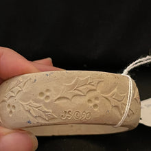 Load image into Gallery viewer, Vintage 1990 Jim Shore Santa Unpainted Resin Bangle Blank JS 90 Copyright #2
