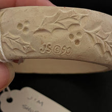 Load image into Gallery viewer, Vintage 1990 Jim Shore Santa Unpainted Resin Bracelet Blank JS 90 Copyright #1
