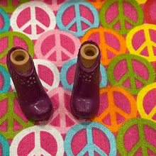 Load image into Gallery viewer, Bratz Footwear All Glammed Up Purple Low Top Boots
