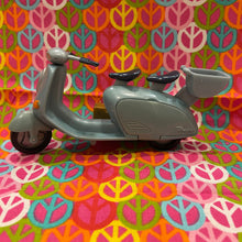 Load image into Gallery viewer, Lil&#39; Bratz 2002 Blue Vespa Moped Scooter Two Seats Radio Compartment
